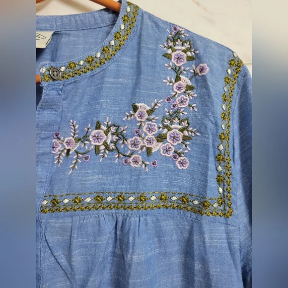 Embroidered Top - Picture 5 of 12